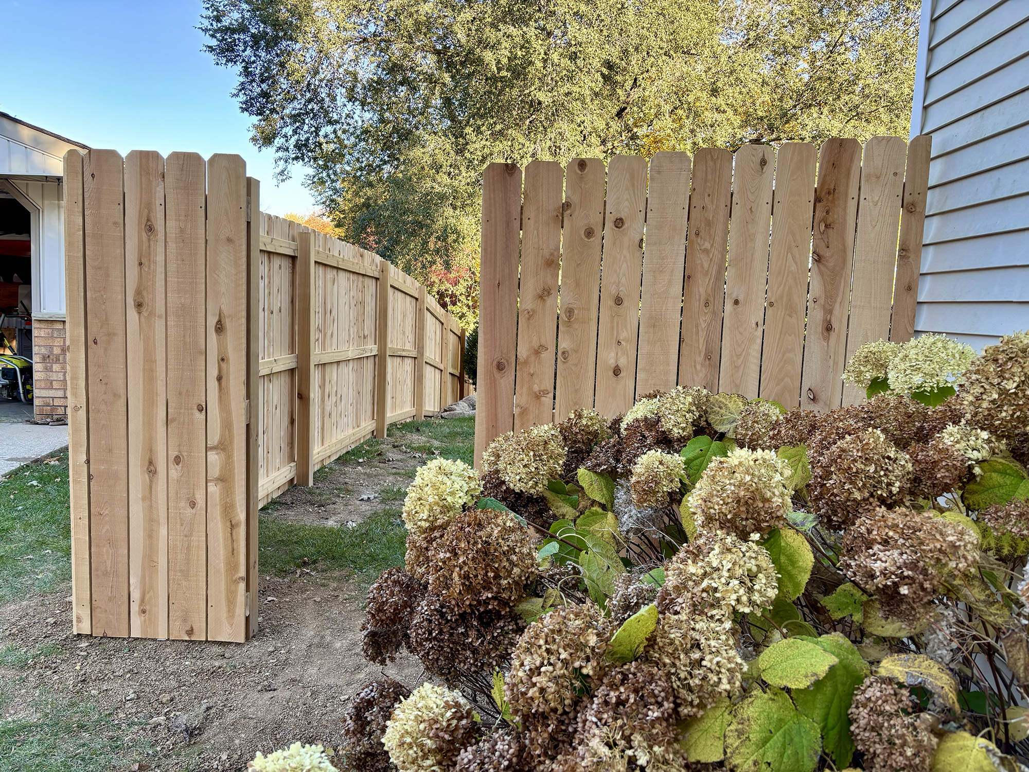 Fence Bros. Super wooden fences in Cedar or Pine for Milwaukee and Wisconsin